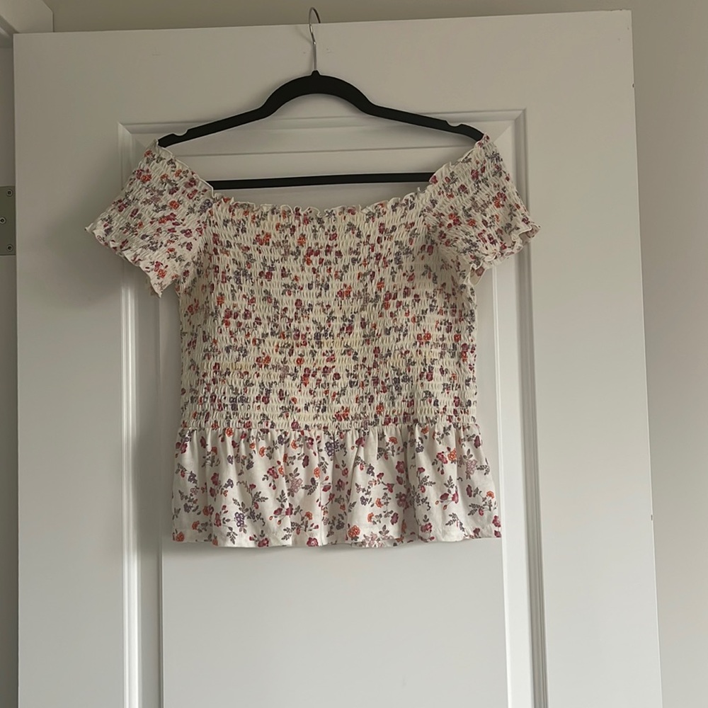 American Eagle top